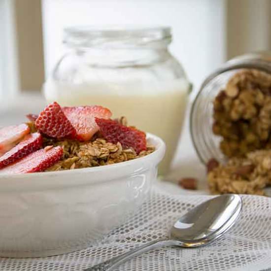 Easy Homemade Granola