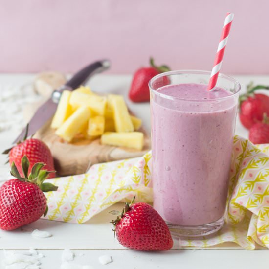 Pina Colada Berry Smoothie