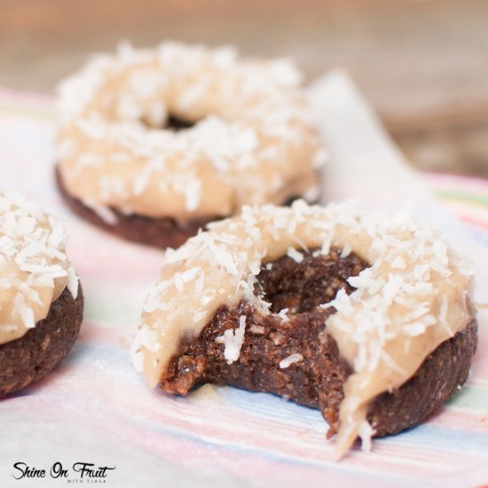 Raw Donuts with Coconut Glaze