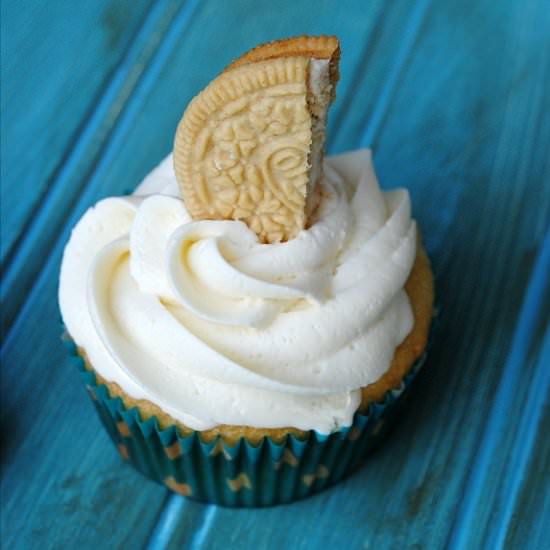 Marshmallow Crispy Oreo Cupcakes