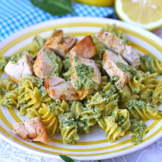 Spicy lemon-pesto pasta