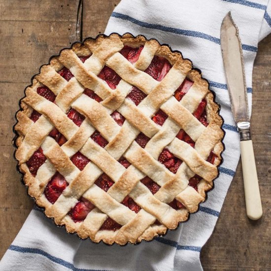 Tart with strawberries