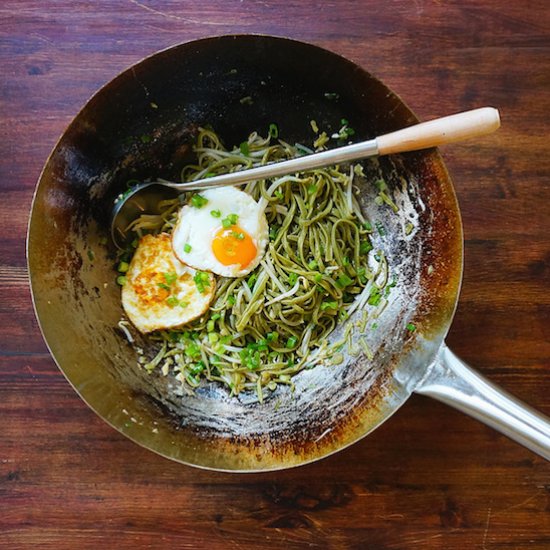 Easy Stir-Fried Kale Noodles