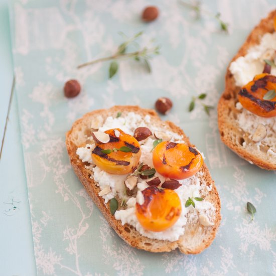 Roasted Apricot and Ricotta Toast