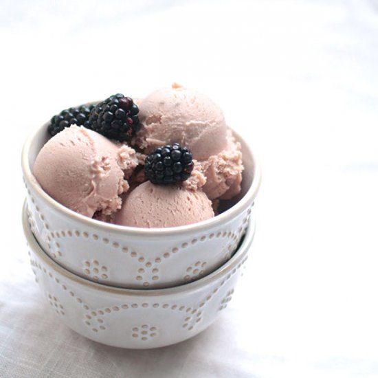 Blackberry ice cream