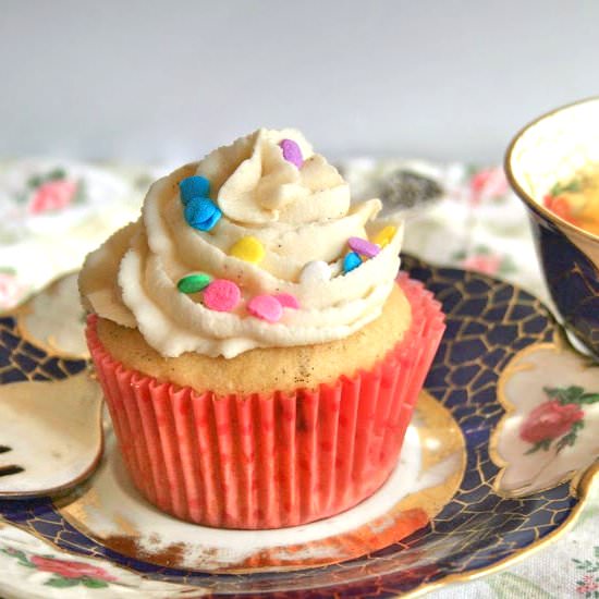 The Best Vegan Vanilla Cupcake