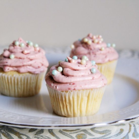 Vanilla Cupcake with Champagne