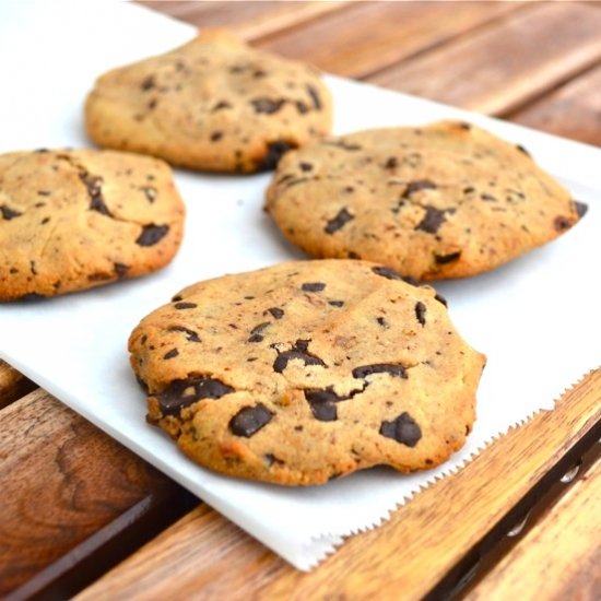 Almond Flour Chocolate Chip Cookies