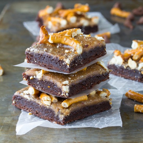 Chewy Toffee Pretzel Brownies