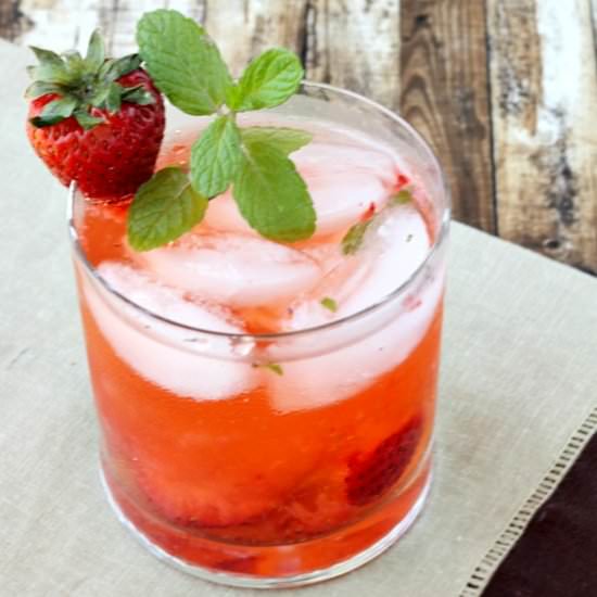 Strawberry Gin Mojito