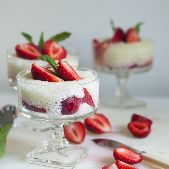 Strawberry tapioca pudding