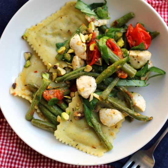 Roasted string bean ravioli salad