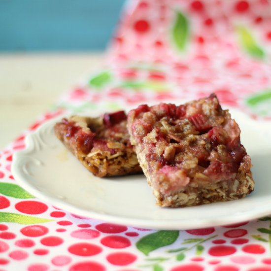 Strawberry Rhubarb Crisp Bars