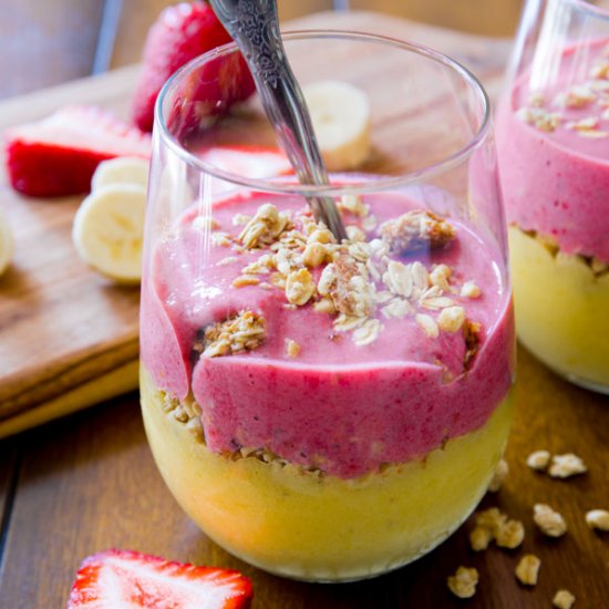 Strawberry Mango Breakfast Smoothie