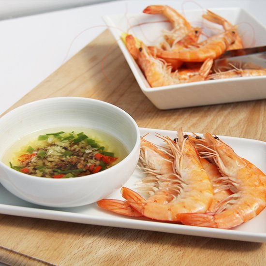 King Prawns with Garlic Dip Sauce