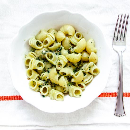 Skinny Pesto Mac and Cheese