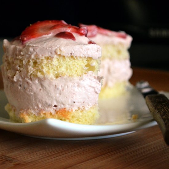 Chiffon Cake w/ Strawberry Mousse