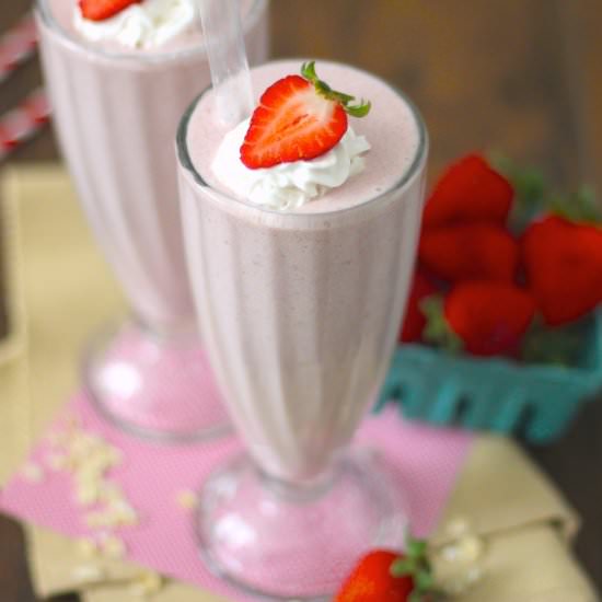 Healthy Strawberry Milkshake