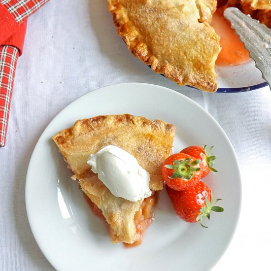 Rhubarb Apple and Strawberry Pie