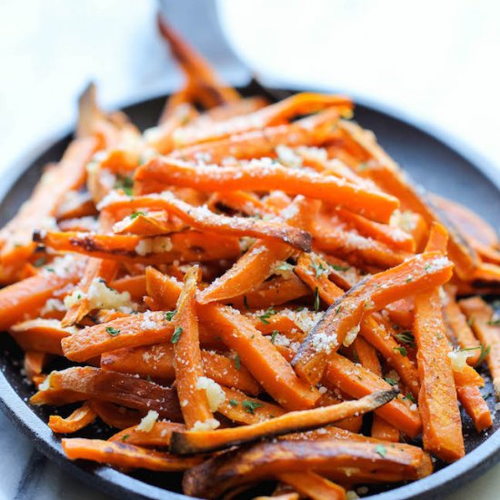 Baked Garlic Sweet Potato Fries