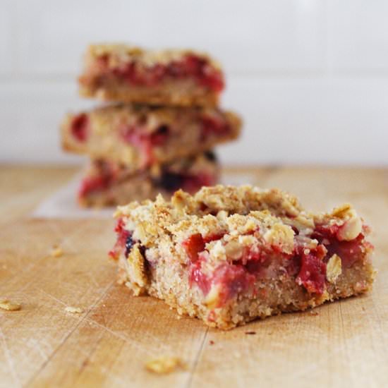 Strawberry & Blackberry Crumble Bar