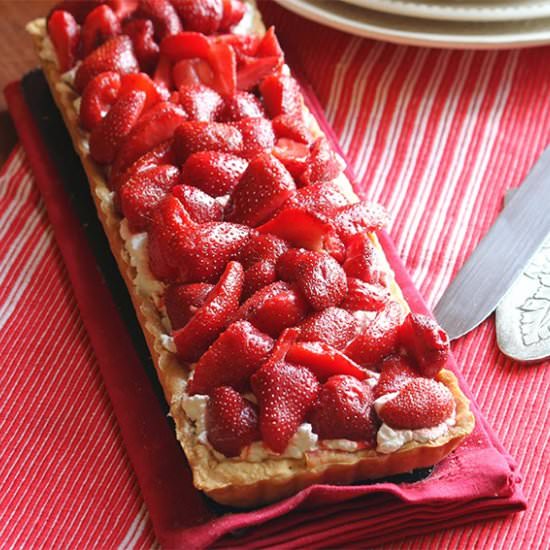 Tart with Strawberry