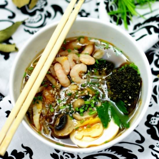 Ramen with Broccoli and Shrimp