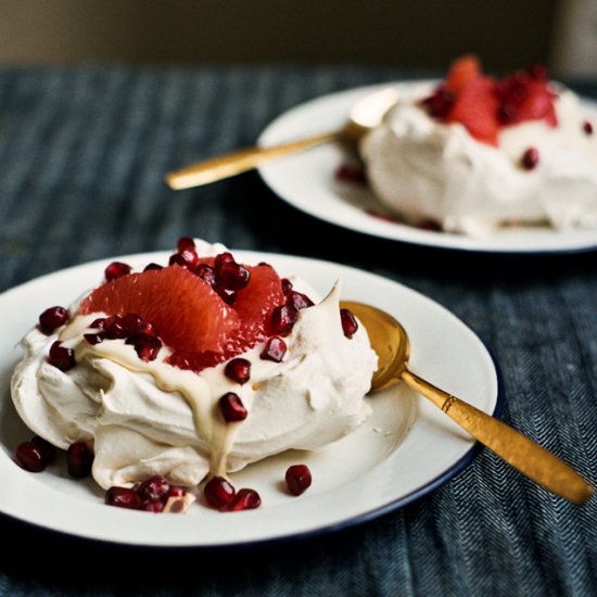 Pavlova with Pink Grapefruit