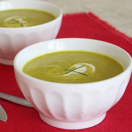 Spicy Broccoli & Zucchini Soup