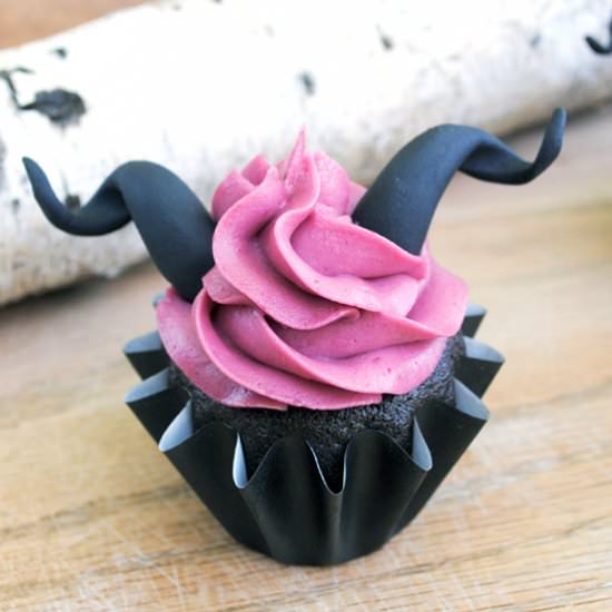 Dark Chocolate Blackberry Cupcakes