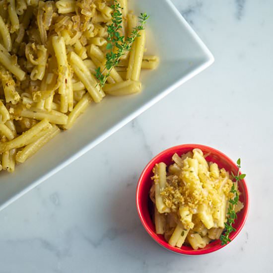 Caramelized Onion & Thyme Pasta