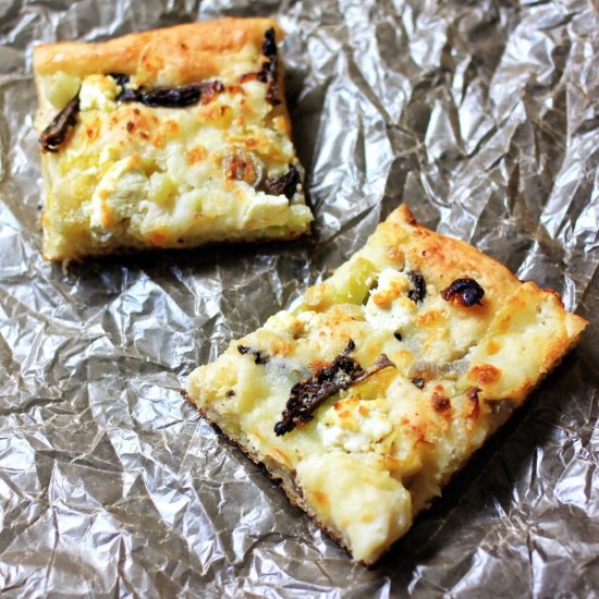 Morel Pizza with Leeks