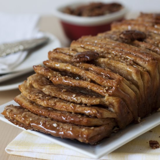 Caramel Pecan Pull-Apart Bread