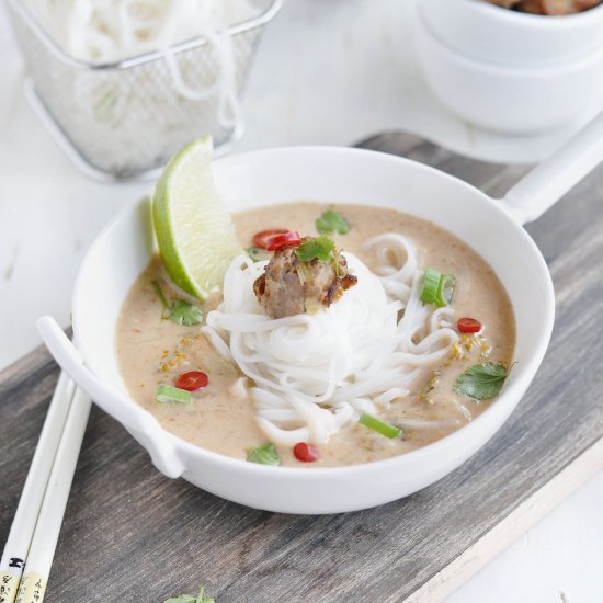 Thai soup with Noodles and meat