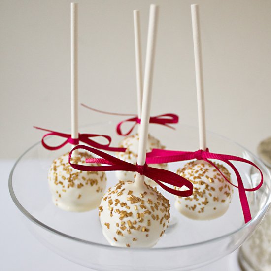 Raspberry & White Chocolate Cakepop