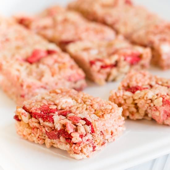 Strawberry Rice Krispies Treats