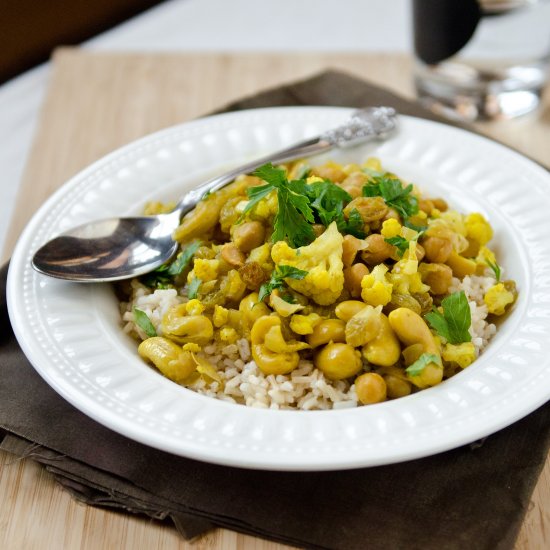 30Min Cauliflower & Chickpea Curry