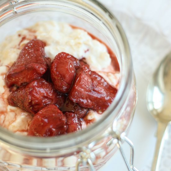 Overnight Oats & Roast Strawberries