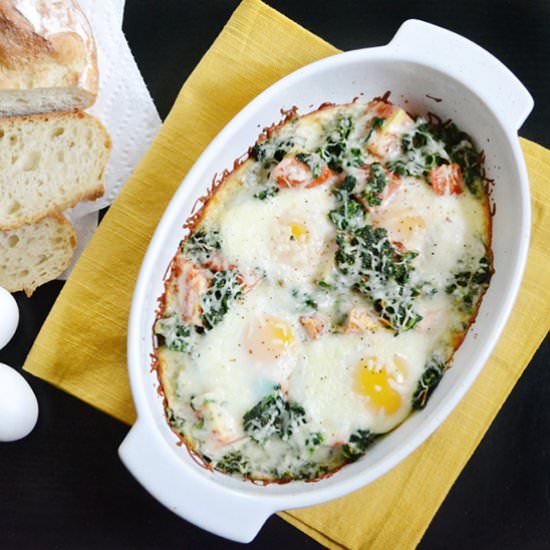 Baked Eggs with Spinach and Tomato