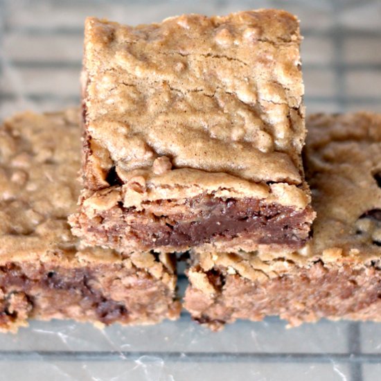 Cinnamon & Chocolate Chip Blondies