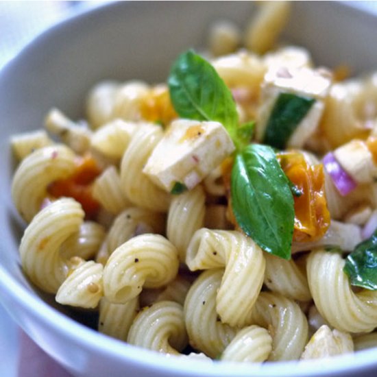 Easy Caprese Pasta Salad