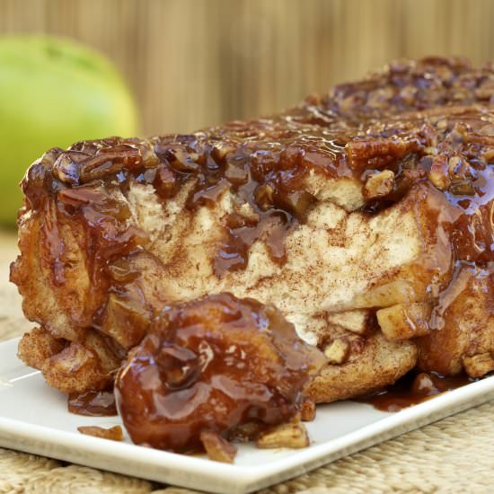 Apple Cinnamon Caramel Monkey Bread