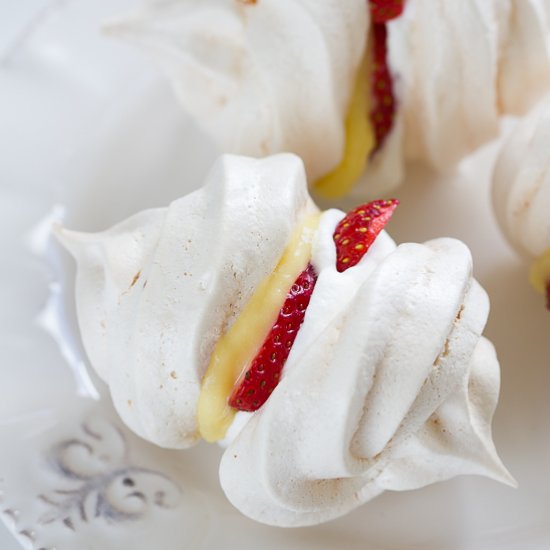 Lemon Curd Meringues