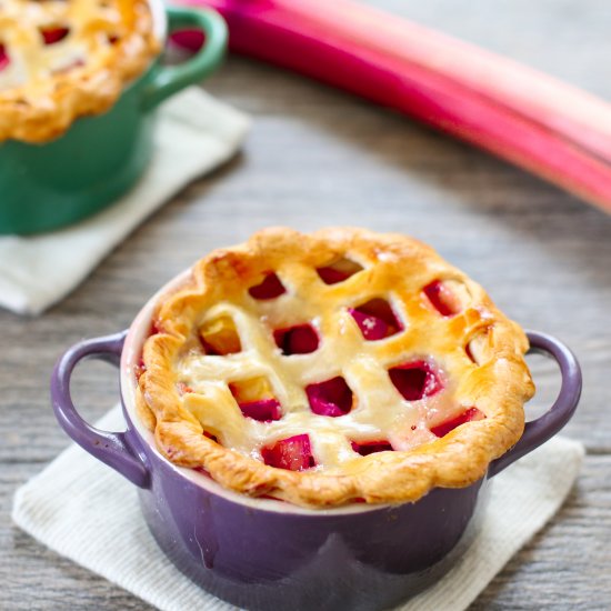 Mini Strawberry Rhubarb Pies