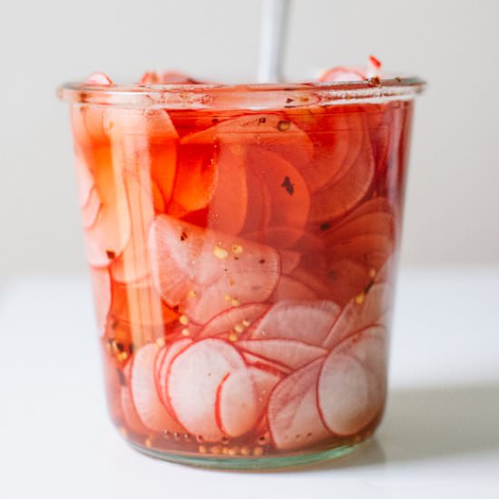 Spicy Quick Pickled Radishes