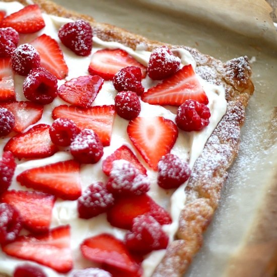 Easy Berry Cheesecake Tart