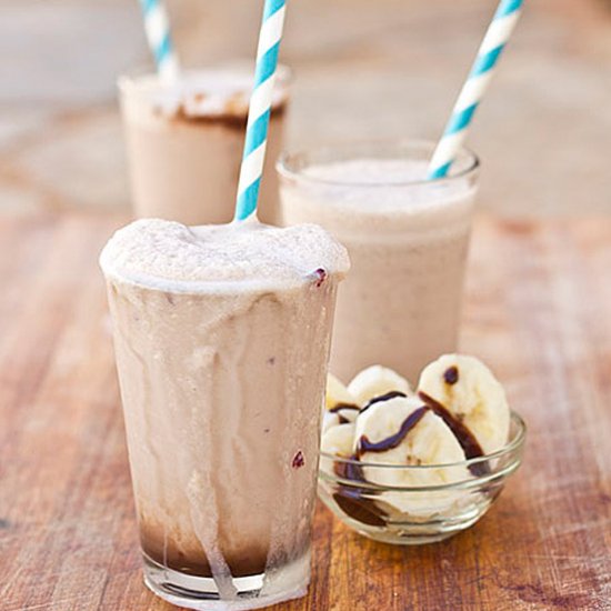 Banoffee milkshakes with choc sauce