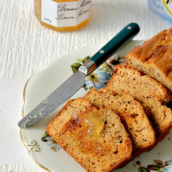 Cornmeal and Dates Bread