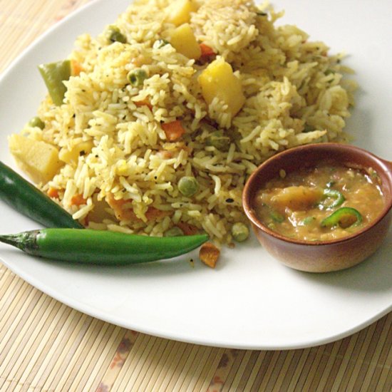 Vegetable Rice with Tomato Sauce