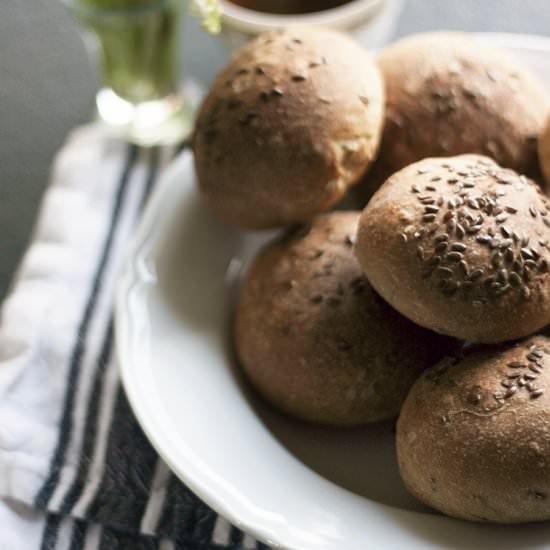 Whole Wheat Rolls with Seeds